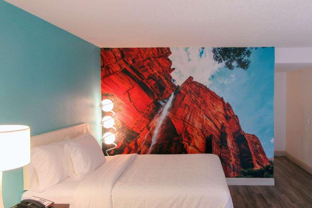 Hotel Clarion Pointe Fresno Near Yosemite Chambre photo