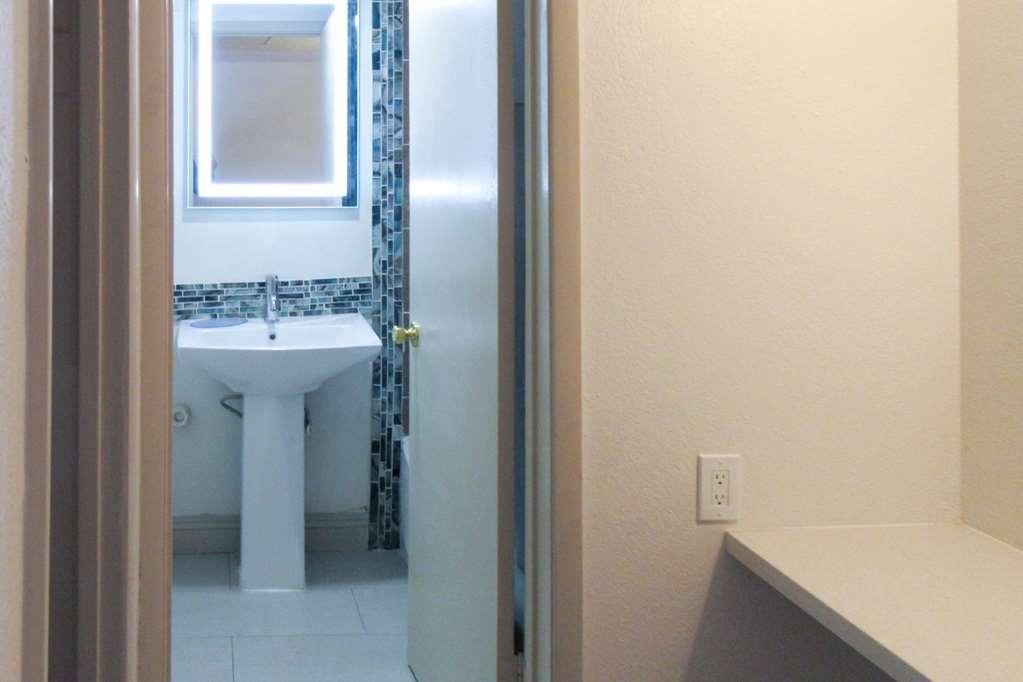Hotel Clarion Pointe Fresno Near Yosemite Chambre photo